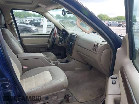 2004 Ford Explorer Eddie Bauer with VIN 1FMZU74W94UB24409, listed as a IAAI auction lot 42244961 with 175,390 mi miles and . Bid and sale history available at DreamBid. Image 5.