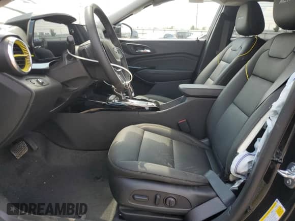 2025 Chevrolet Trax ACTIV с VIN KL77LKEP7SC276083, выставлен на аукционе Copart как лот 68591445 с пробегом 1 822 миль миль и Списание • Salvage title. История ставок и продаж доступна на DreamBid. Изображение 7.