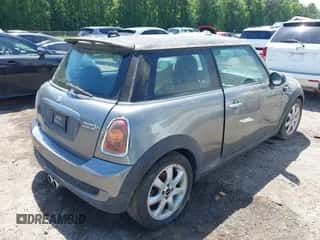 2009 MINI Hardtop S with VIN WMWMF73579TT96047, listed as a IAAI auction lot 42294180 with 109,331 mi miles and . Bid and sale history available at DreamBid. Image 4.