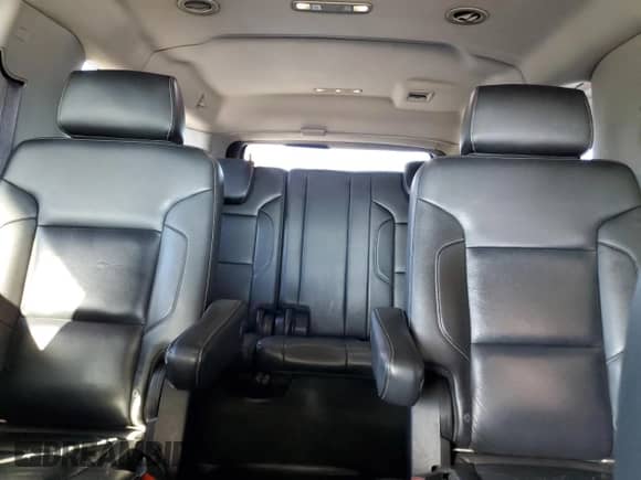 2015 Chevrolet Suburban LT z VIN 1GNSKJKCXFR526244, wystawiony jako Copart lot #89498915 z przebiegiem 169 079 mil mil oraz Czysty tytuł • Clean title. Historia ofert i sprzedaży dostępna na DreamBid. Obrazek 10.