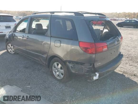 2004 Toyota Sienna XLE z VIN 5TDZA22C14S100148, wystawiony jako IAAI lot #43466057 z przebiegiem 117 265 mil mil oraz . Historia ofert i sprzedaży dostępna na DreamBid. Obrazek 3.