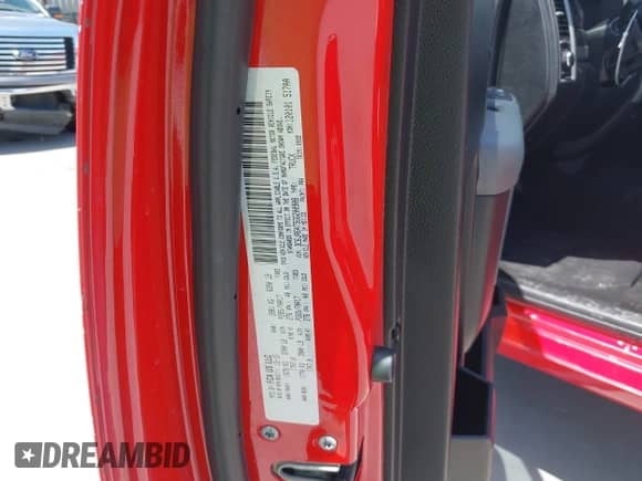 2016 Ram 1500 Express z VIN 3C6JR6AT5GG200908, wystawiony jako IAAI lot #42834418 z przebiegiem 130 635 mil mil oraz . Historia ofert i sprzedaży dostępna na DreamBid. Obrazek 9.