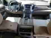 2015 Chevrolet Suburban LS с VIN 1GNSCHKC8FR628406, выставлен на аукционе Copart как лот 60682805 с пробегом 195 151 миль миль и Списание • Salvage title. История ставок и продаж доступна на DreamBid. Изображение 8.