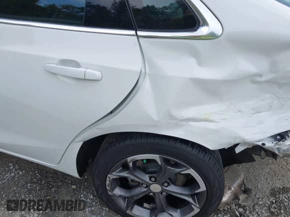 2022 Chevrolet Malibu LT z VIN 1G1ZD5ST7NF141838, wystawiony jako IAAI lot #43266941 z przebiegiem 62 216 mil mil oraz . Historia ofert i sprzedaży dostępna na DreamBid. Obrazek 20.