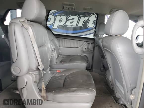 2004 Toyota Sienna XLE z VIN 5TDZA22C14S178977, wystawiony jako Copart lot #84794395 z przebiegiem 219 343 mil mil oraz Czysty tytuł • Clean title. Historia ofert i sprzedaży dostępna na DreamBid. Obrazek 11.