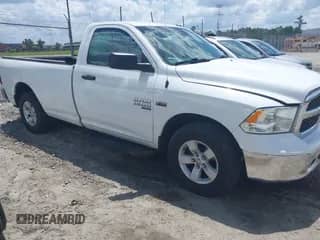 2019 Ram 1500 Tradesman с VIN 3C6JR6DT5KG506026, выставлен на аукционе IAAI как лот 42507413 с пробегом 105 149 миль миль и . История ставок и продаж доступна на DreamBid. Изображение 1.