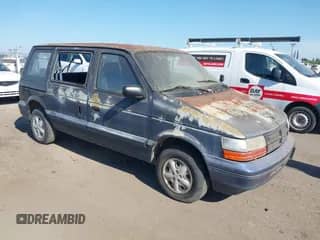 1994 Dodge Caravan with VIN 2B4GH25KXRR565062, listed as a IAAI auction lot 42852486 with 178,835 mi miles and . Bid and sale history available at DreamBid. Image 1.