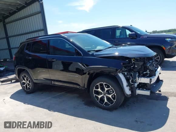 2025 Jeep Compass Limited with VIN 3C4NJDCN5ST501442, listed as a IAAI auction lot 42595950 with 667 mi miles and . Bid and sale history available at DreamBid. Image 14.