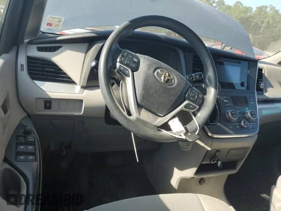 2016 Toyota Sienna L with VIN 5TDZK3DC4GS725843, listed as a Copart auction lot 66577685 with 86,371 mi miles and Salvage title. Bid and sale history available at DreamBid. Image 8.