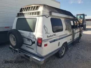 1993 Dodge Cargo z VIN 2B6JB31YXPK510390, wystawiony jako Copart lot #72402394 z przebiegiem Nie podano mil oraz Nie do naprawy • Non repairable. Historia ofert i sprzedaży dostępna na DreamBid. Obrazek 4.