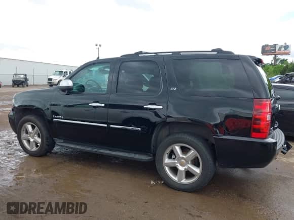 2014 Chevrolet Tahoe LTZ с VIN 1GNSKCE06ER183413, выставлен на аукционе IAAI как лот 42162824 с пробегом 154 058 миль миль и . История ставок и продаж доступна на DreamBid. Изображение 14.