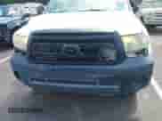 2012 Toyota Tundra z VIN 5TFRU5F10CX026554, wystawiony jako IAAI lot #43010233 z przebiegiem 221 656 mil mil oraz . Historia ofert i sprzedaży dostępna na DreamBid. Obrazek 20.