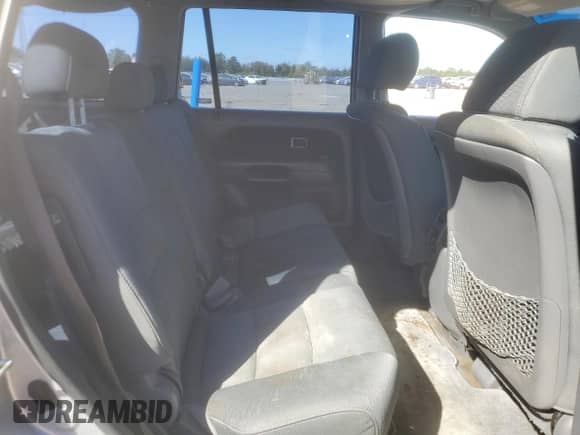 2006 Honda Pilot LX z VIN 2HKYF18146H561088, wystawiony jako Copart lot #83757335 z przebiegiem 156 296 mil mil oraz Czysty tytuł • Clean title. Historia ofert i sprzedaży dostępna na DreamBid. Obrazek 11.