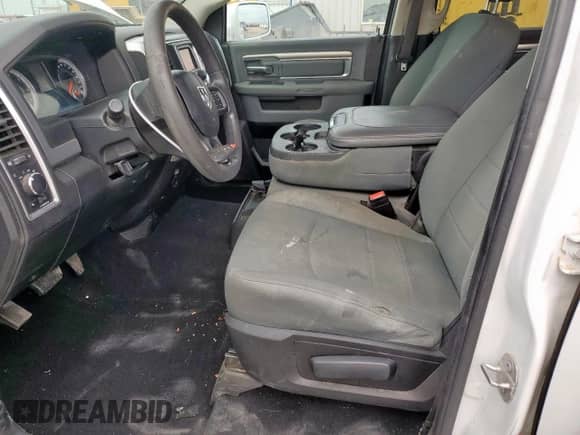 2020 Ram 1500 SLT z VIN 1C6RR7TT6LS117870, wystawiony jako Copart lot #66863875 z przebiegiem 156 919 mil mil oraz Czysty tytuł • Clean title. Historia ofert i sprzedaży dostępna na DreamBid. Obrazek 7.