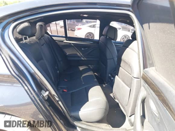 2012 BMW 5 Series 535i xDrive с VIN WBAFU7C53CDU59466, выставлен на аукционе IAAI как лот 43124674 с пробегом 143 436 миль миль и . История ставок и продаж доступна на DreamBid. Изображение 8.