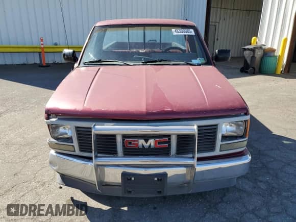 1989 GMC Sierra 1500 z VIN 1GTDC14H5KE547219, wystawiony jako Copart lot #48309985 z przebiegiem 36 335 mil mil oraz Nie do naprawy • Non repairable. Historia ofert i sprzedaży dostępna na DreamBid. Obrazek 5.