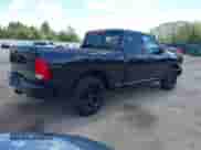 2019 Ram 1500 Express z VIN 1C6RR7FT6KS543228, wystawiony jako IAAI lot #42270669 z przebiegiem 57 009 mil mil oraz . Historia ofert i sprzedaży dostępna na DreamBid. Obrazek 4.