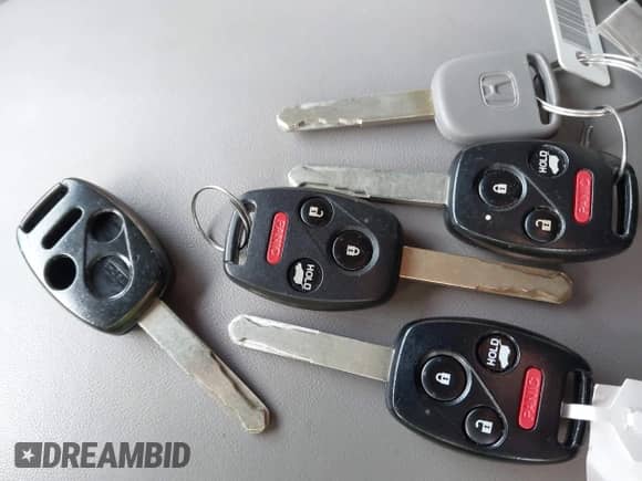 2014 Honda Pilot EX-L with VIN 5FNYF4H7XEB056224, listed as a IAAI auction lot 43022366 with 170,340 mi miles and . Bid and sale history available at DreamBid. Image 11.