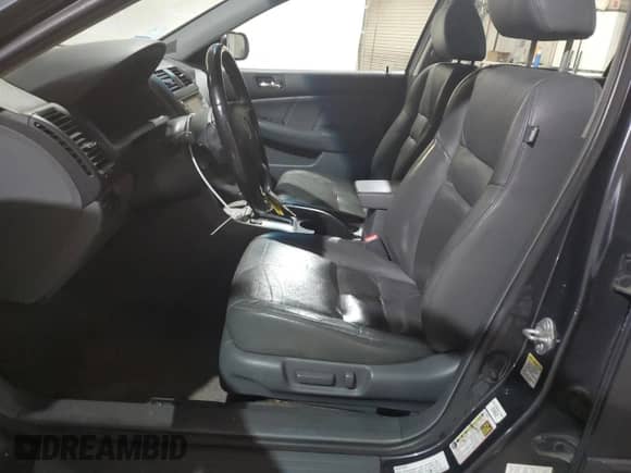 2006 Honda Accord z VIN JHMCN36436C002504, wystawiony jako Copart lot #65509315 z przebiegiem 163 319 mil mil oraz Czysty tytuł • Clean title. Historia ofert i sprzedaży dostępna na DreamBid. Obrazek 7.