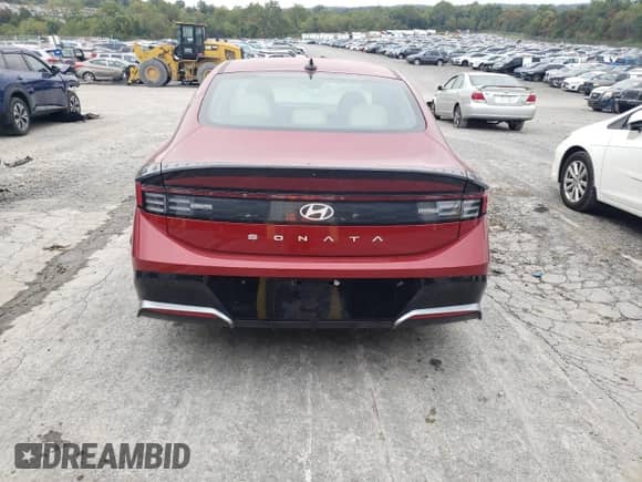 2024 Hyundai Sonata SEL с VIN KMHL64JA5RA379638, выставлен на аукционе Copart как лот 82115895 с пробегом 37 829 миль миль и Списание • Salvage title. История ставок и продаж доступна на DreamBid. Изображение 6.