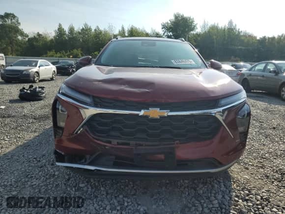 2025 Chevrolet Trax LT with VIN KL77LHEP3SC280912, listed as a Copart auction lot 83846475 with 2,092 mi miles and Salvage title. Bid and sale history available at DreamBid. Image 5.