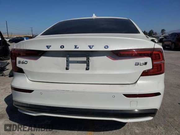 2024 Volvo S60 Plus Dark Theme z VIN 7JRL12TL9RG327448, wystawiony jako Copart lot #66227055 z przebiegiem Nie podano mil oraz Szkoda całkowita • Salvage title. Historia ofert i sprzedaży dostępna na DreamBid. Obrazek 6.