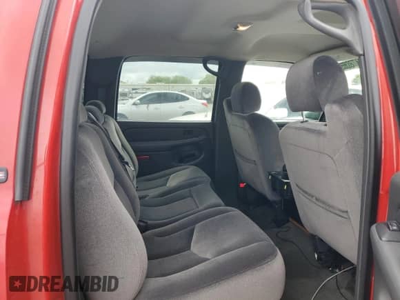 2005 GMC Sierra 1500 SLT z VIN 2GTEC13T351177047, wystawiony jako Copart lot #53577335 z przebiegiem 77 932 mil mil oraz Szkoda całkowita • Salvage title. Historia ofert i sprzedaży dostępna na DreamBid. Obrazek 10.