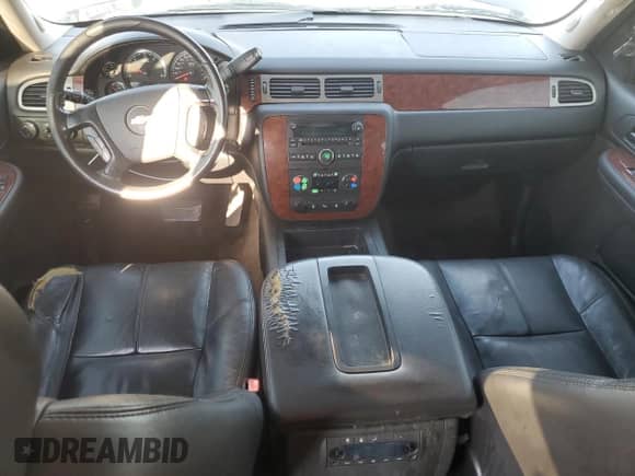 2009 Chevrolet Suburban 2LT с VIN 1GNFK26349R233378, выставлен на аукционе Copart как лот 85160105 с пробегом 214 331 миль миль и Чистый • Clean title. История ставок и продаж доступна на DreamBid. Изображение 8.