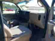 2005 Chevrolet Express Passenger с VIN 1GNFG15T551160463, выставлен на аукционе IAAI как лот 43058062 с пробегом 175 003 миль миль и . История ставок и продаж доступна на DreamBid. Изображение 5.