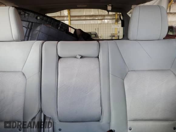 2015 Honda Pilot LX с VIN 5FNYF3H28FB001951, выставлен на аукционе Copart как лот 85493115 с пробегом 143 536 миль миль и Списание • Salvage title. История ставок и продаж доступна на DreamBid. Изображение 10.