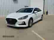 2018 Hyundai Sonata SE with VIN 5NPE24AF3JH685402, listed as a Copart auction lot 83758695 with 72,011 mi miles and Salvage title. Bid and sale history available at DreamBid. Image 2.