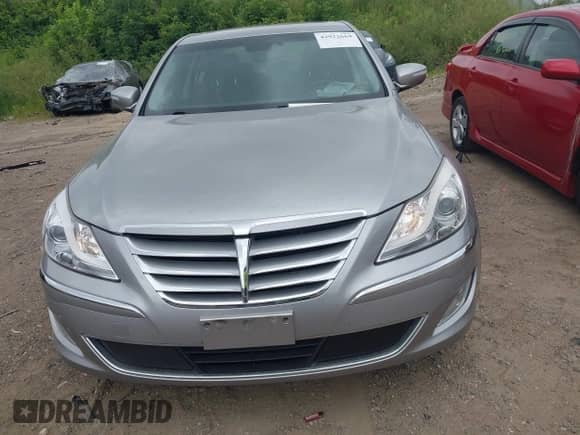 2012 Hyundai Genesis 3.8L с VIN KMHGC4DD3CU198348, выставлен на аукционе IAAI как лот 42922664 с пробегом 70 001 миль миль и . История ставок и продаж доступна на DreamBid. Изображение 12.