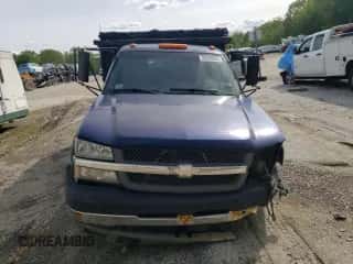 2003 Chevrolet Silverado 3500 с VIN 1GBJK34U83E227641, выставлен на аукционе Copart как лот 58339855 с пробегом Не указан миль и Чистый • Clean title. История ставок и продаж доступна на DreamBid. Изображение 5.