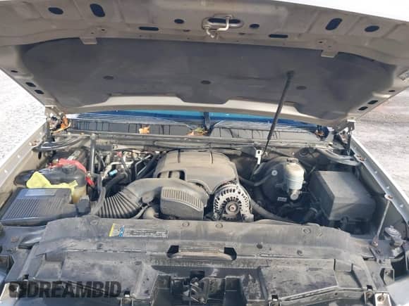 2009 Chevrolet Suburban 2LT z VIN 1GNFC26029R231745, wystawiony jako IAAI lot #43550358 z przebiegiem 388 966 mil mil oraz . Historia ofert i sprzedaży dostępna na DreamBid. Obrazek 10.