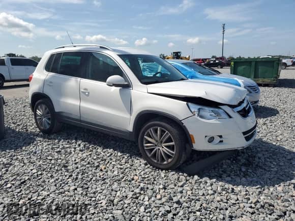 2010 Volkswagen Tiguan с VIN WVGAV9AX4AW509914, выставлен на аукционе Copart как лот 64228325 с пробегом 184 159 миль миль и Списание • Salvage title. История ставок и продаж доступна на DreamBid. Изображение 4.