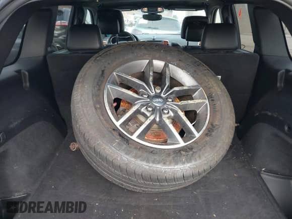 2018 Jeep Grand Cherokee Sterling с VIN 1C4RJFBG7JC265001, выставлен на аукционе IAAI как лот 43043385 с пробегом 88 816 миль миль и . История ставок и продаж доступна на DreamBid. Изображение 12.