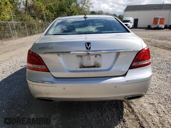 2011 Hyundai Equus Ultimate z VIN KMHGH4JF1BU029984, wystawiony jako Copart lot #81082795 z przebiegiem 217 943 mil mil oraz Szkoda całkowita • Salvage title. Historia ofert i sprzedaży dostępna na DreamBid. Obrazek 6.
