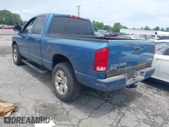 2002 Dodge 1500 z VIN 1D7HU18Z82J159934, wystawiony jako IAAI lot #42648932 z przebiegiem 193 957 mil mil oraz . Historia ofert i sprzedaży dostępna na DreamBid. Obrazek 3.