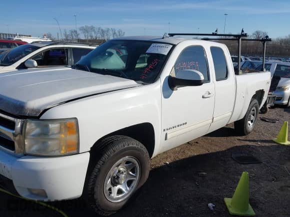 2009 Chevrolet Silverado 1500 LTZ z VIN 1GCEK39079Z114929, wystawiony jako IAAI lot #41494959 z przebiegiem 305 078 mil mil oraz . Historia ofert i sprzedaży dostępna na DreamBid. Obrazek 20.