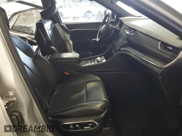 2023 Jeep Grand Cherokee Overland с VIN 1C4RJKDG8P8805067, выставлен на аукционе Copart как лот 47383225 с пробегом 34 778 миль миль и Списание • Salvage title. История ставок и продаж доступна на DreamBid. Изображение 7.