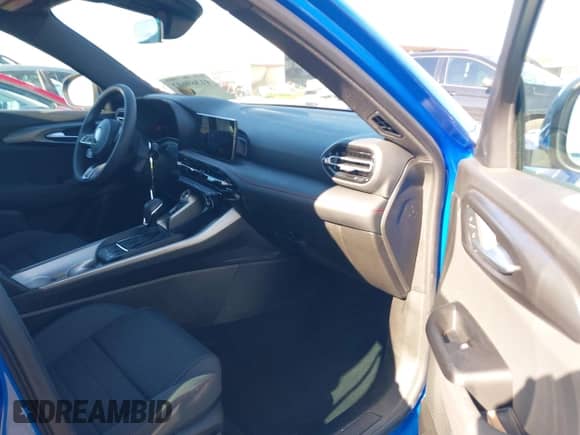 2024 Dodge Hornet GT z VIN ZACNDFAN2R3A41364, wystawiony jako IAAI lot #41369602 z przebiegiem 10 192 mil mil oraz . Historia ofert i sprzedaży dostępna na DreamBid. Obrazek 5.