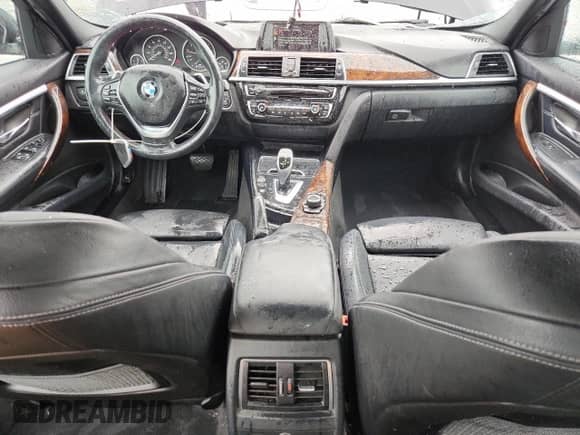 2017 BMW 3 Series 330i xDrive z VIN WBA8D9C37HA012411, wystawiony jako Copart lot #82086245 z przebiegiem 49 023 mil mil oraz Szkoda całkowita • Salvage title. Historia ofert i sprzedaży dostępna na DreamBid. Obrazek 8.