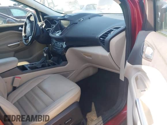 2017 Ford Escape Titanium с VIN 1FMCU0JD6HUA09224, выставлен на аукционе IAAI как лот 43250252 с пробегом 85 771 миль миль и . История ставок и продаж доступна на DreamBid. Изображение 5.