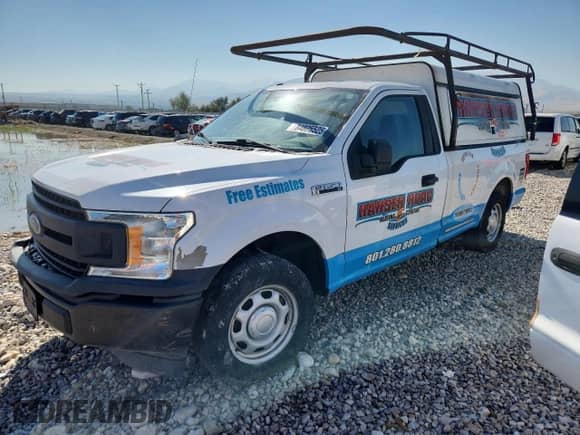 2018 Ford F-150 XL z VIN 1FTMF1CP2JKD88871, wystawiony jako Copart lot #84925525 z przebiegiem 121 981 mil mil oraz Szkoda całkowita • Salvage title. Historia ofert i sprzedaży dostępna na DreamBid. Obrazek 1.