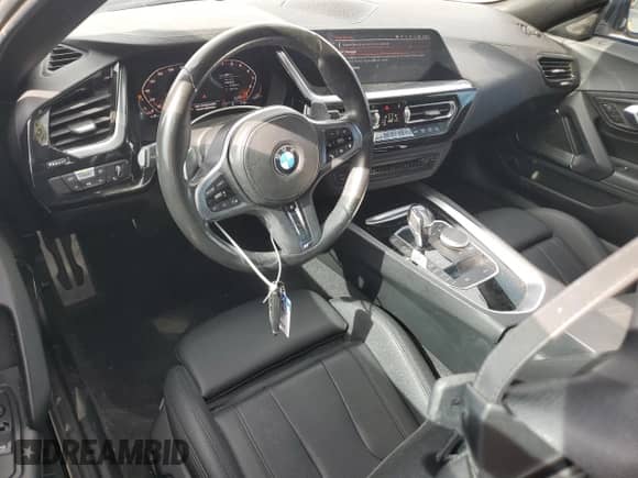 2020 BMW Z4 sDriveM40i z VIN WBAHF9C01LWW55543, wystawiony jako Copart lot #65972325 z przebiegiem 39 947 mil mil oraz Szkoda całkowita • Salvage title. Historia ofert i sprzedaży dostępna na DreamBid. Obrazek 8.