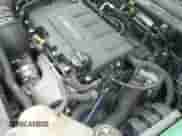 2018 Chevrolet Sonic Premier z VIN 1G1JF5SB4J4133703, wystawiony jako IAAI lot #42275127 z przebiegiem 116 298 mil mil oraz . Historia ofert i sprzedaży dostępna na DreamBid. Obrazek 19.