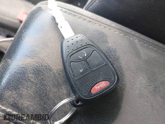 2016 Jeep Compass Latitude z VIN 1C4NJCEB0GD709965, wystawiony jako IAAI lot #41857072 z przebiegiem 81 414 mil mil oraz . Historia ofert i sprzedaży dostępna na DreamBid. Obrazek 10.