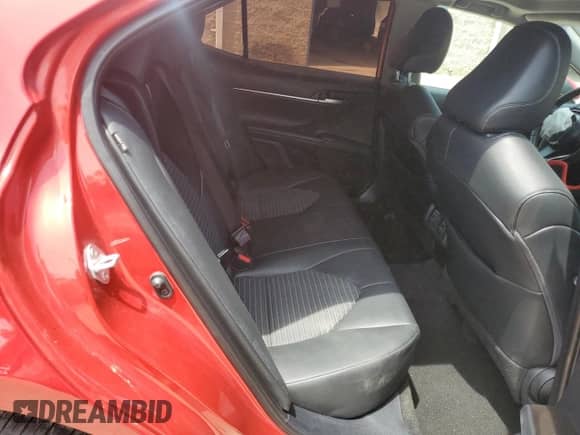 2021 Toyota Camry SE z VIN 4T1S11AK7MU450170, wystawiony jako Copart lot #60863555 z przebiegiem 17 898 mil mil oraz Szkoda całkowita • Salvage title. Historia ofert i sprzedaży dostępna na DreamBid. Obrazek 10.