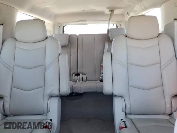 2020 Cadillac Escalade ESV Premium Luxury с VIN 1GYS4JKJ4LR104882, выставлен на аукционе Copart как лот 63119485 с пробегом 34 325 миль миль и Списание • Salvage title. История ставок и продаж доступна на DreamBid. Изображение 10.