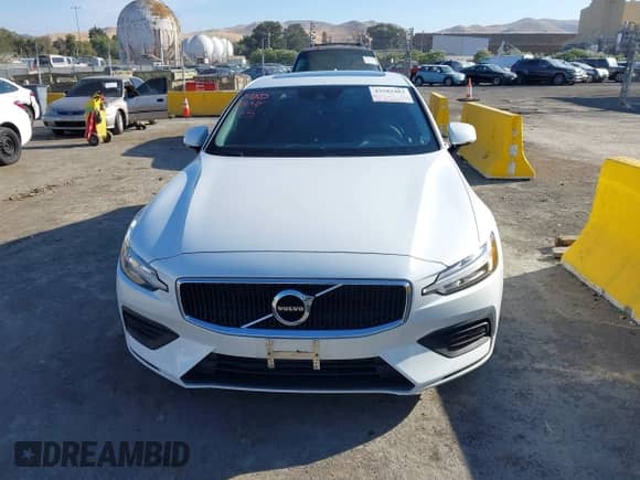 2020 Volvo S60 Momentum with VIN 7JRA22TK1LG057666, listed as a IAAI auction lot 43283483 with 137,790 mi miles and . Bid and sale history available at DreamBid. Image 12.